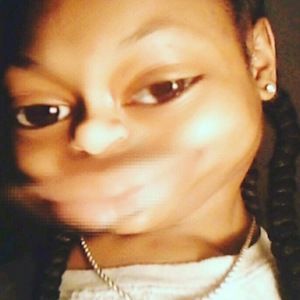 Meet your Posher, Nini